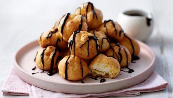 Buy Profiteroles with Chocolate Sauce (1kg) online